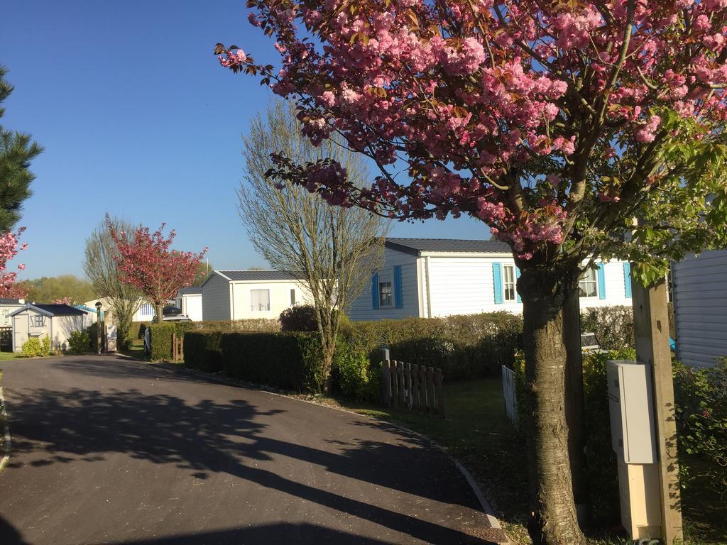 Camping Caravaning Les Cerisiers Berck Sur Mer Verton Buitenkant foto